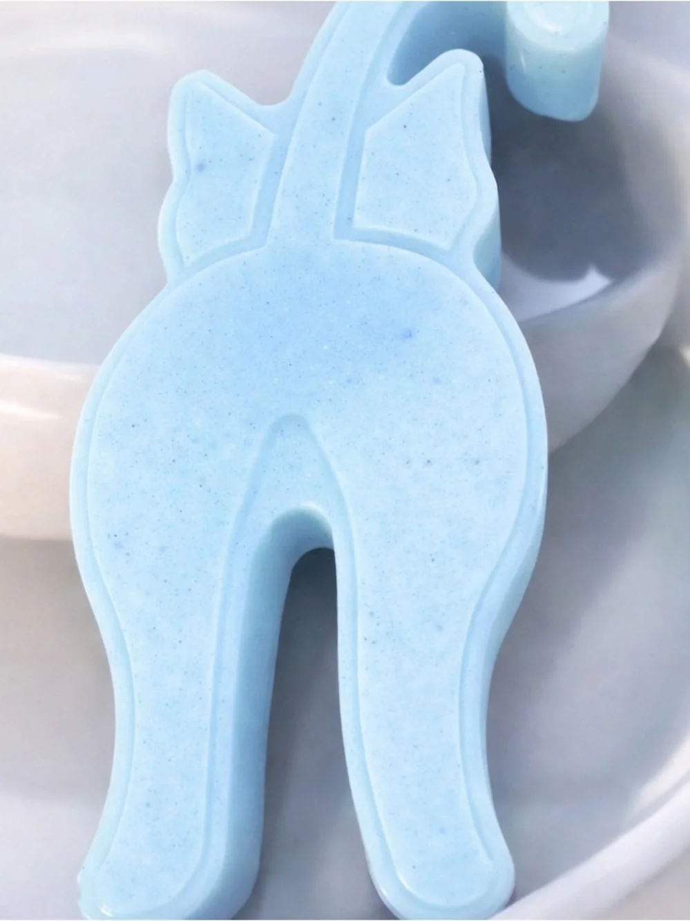 Coconut rum soap cat 4x2in 6oz goat milk